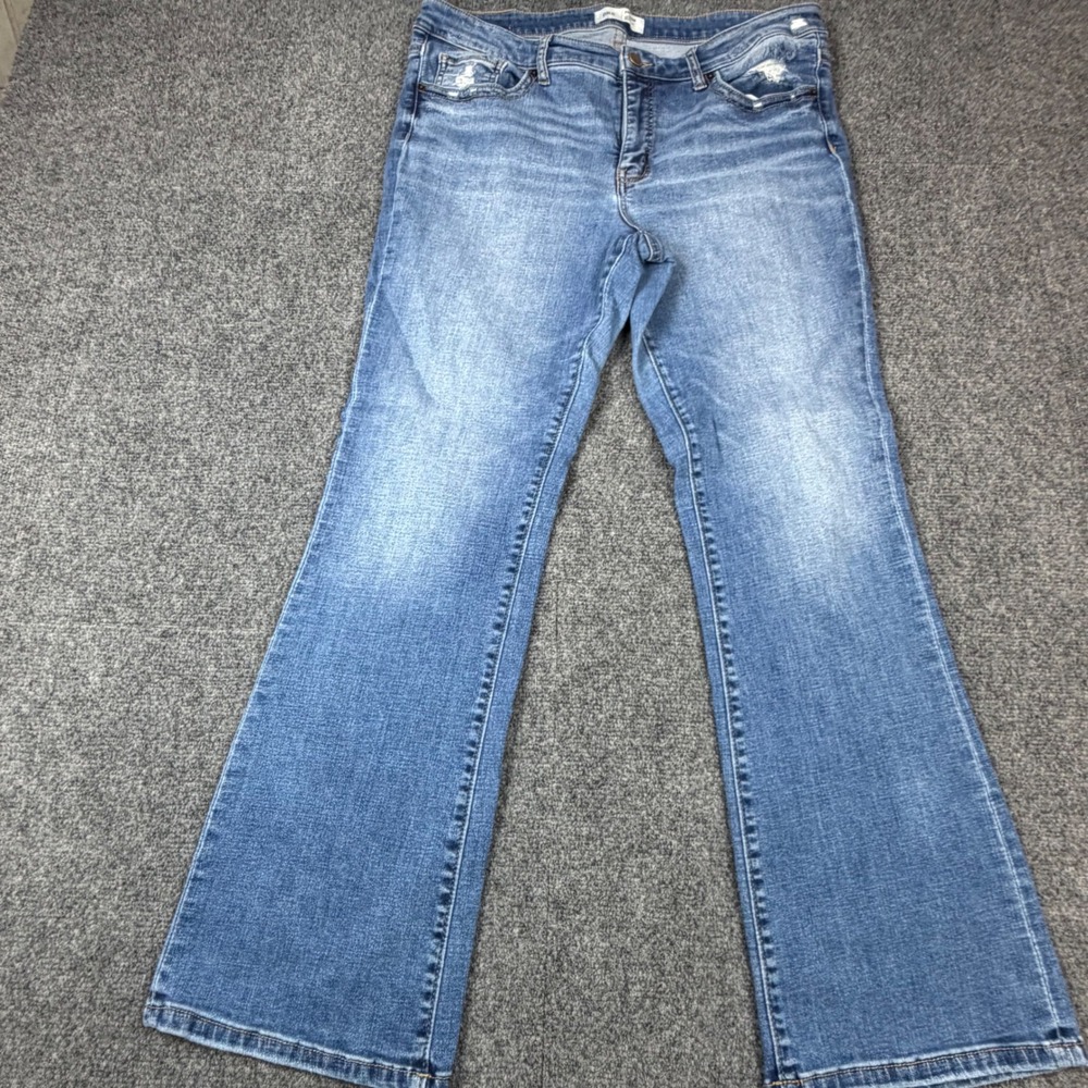 VTG BKE Payton Mid-Rise Bootcut Jeans Blue Distressed Denim Size 33x31.5 Mens